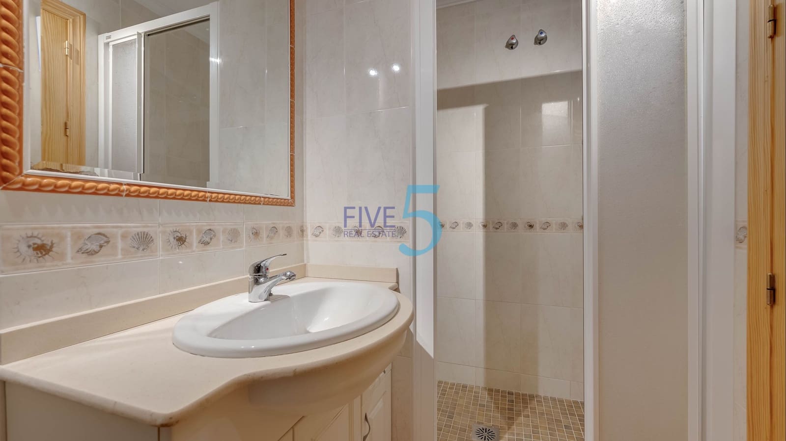 3 bedroom Townhouse for sale in Torre de la Horadada with pool garage - € 289,000 (Ref: 10130671)