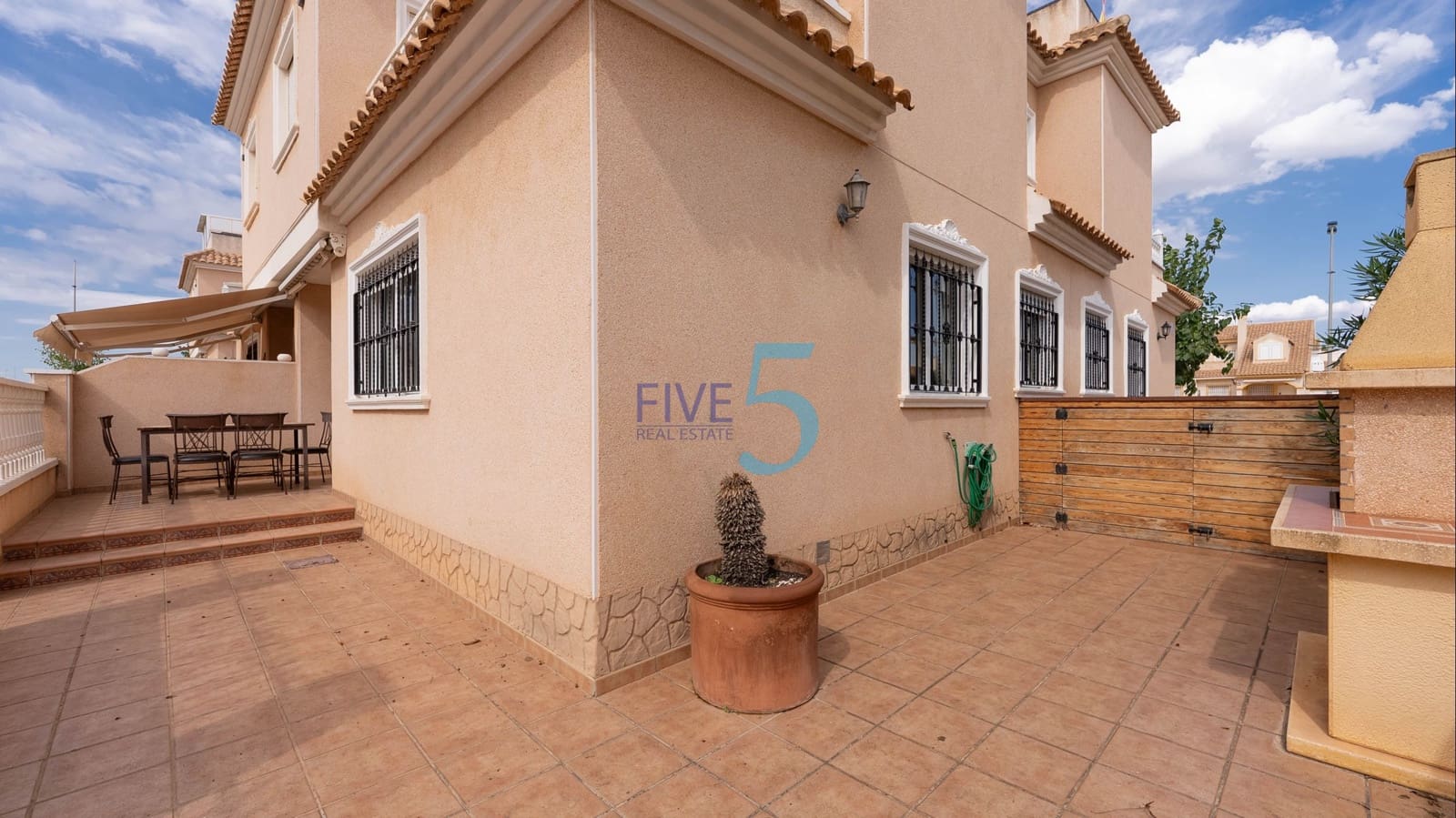 3 bedroom Townhouse for sale in Torre de la Horadada with pool garage - € 289,000 (Ref: 10130671)