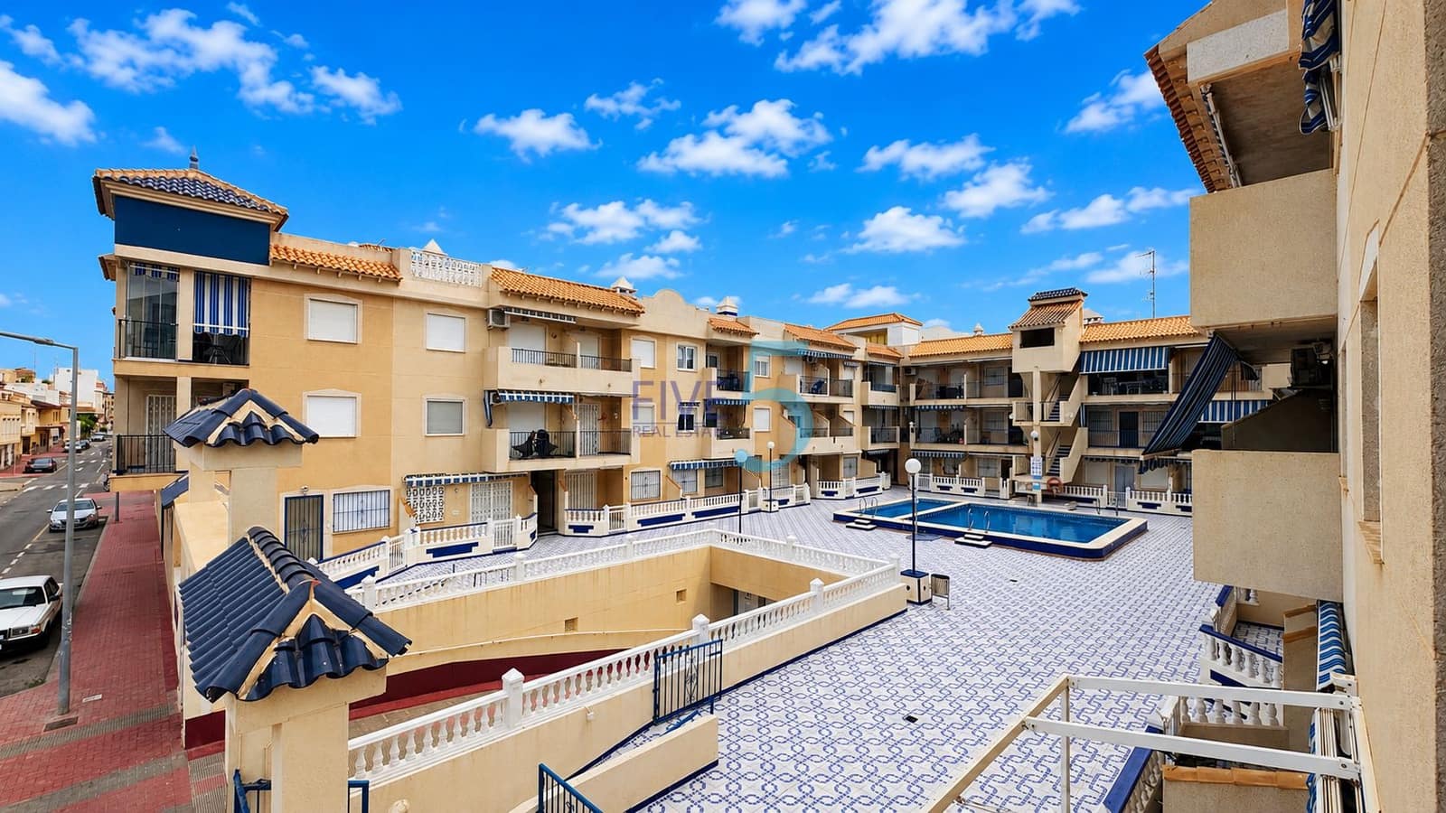 3 quarto Apartamento para venda em Torrevieja com piscina - 259 000 € (Ref: 10132119)