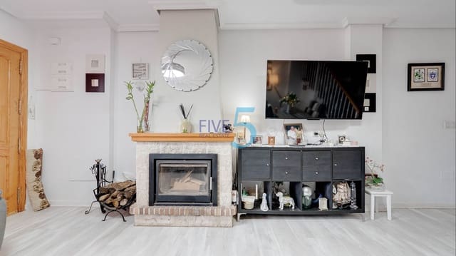 3 soveværelse Byhus til salg i Torre de la Horadada, Pilar de la Horadada med swimmingpool garage - € 249.999 (Ref: 10132155)