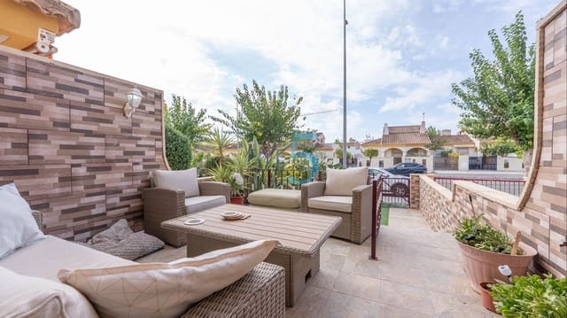 3 soveværelse Byhus til salg i Torre de la Horadada, Pilar de la Horadada med swimmingpool garage - € 249.999 (Ref: 10132155)