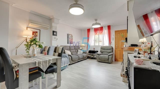 3 soveværelse Byhus til salg i Torre de la Horadada, Pilar de la Horadada med swimmingpool garage - € 249.999 (Ref: 10132155)