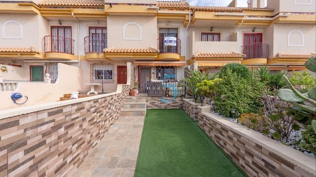 3 soveværelse Byhus til salg i Torre de la Horadada, Pilar de la Horadada med swimmingpool garage - € 249.999 (Ref: 10132155)