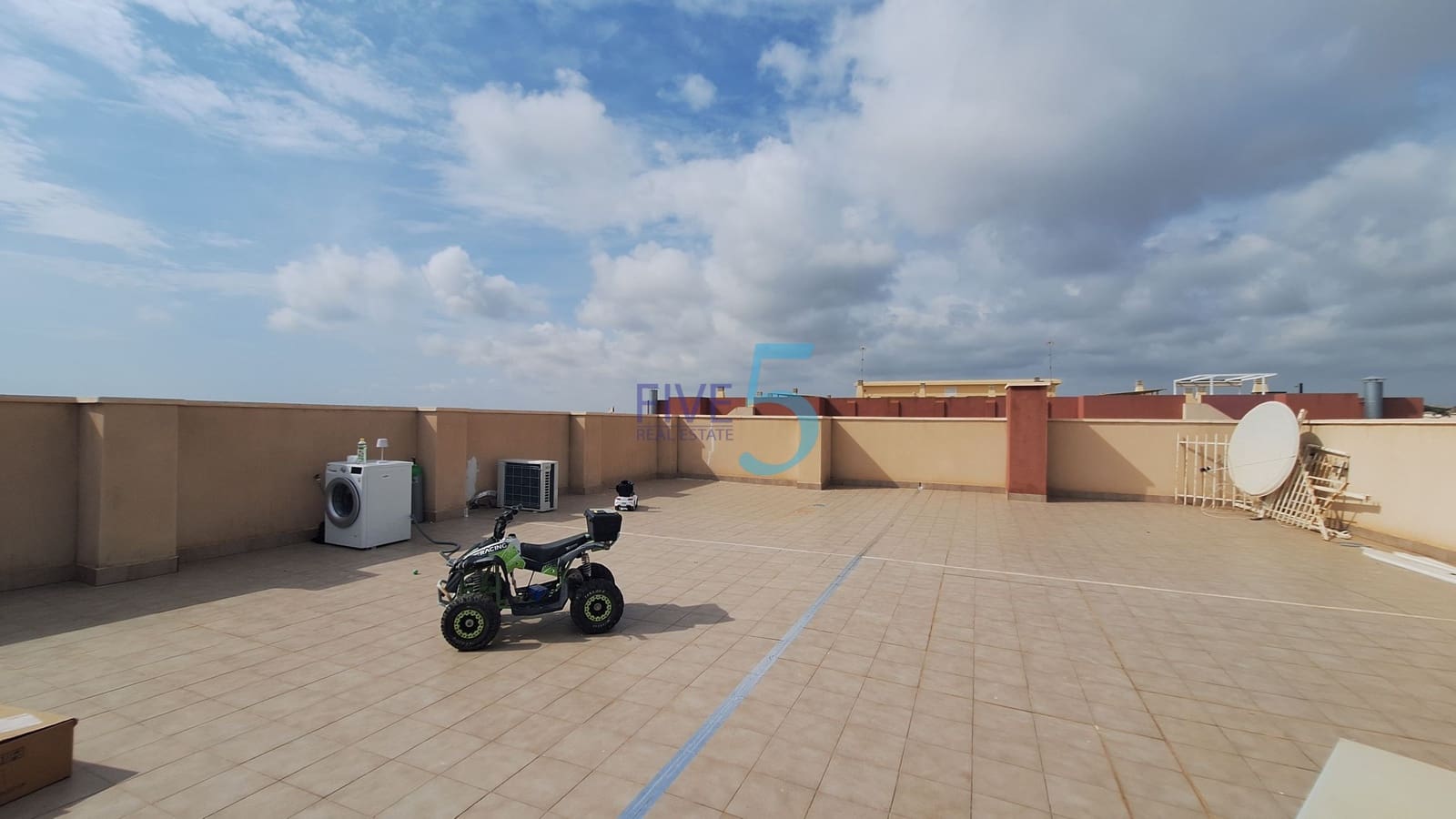 3 sovrum Lägenhet till salu i Orihuela Costa med pool - 279 900 € (Ref: 10132156)