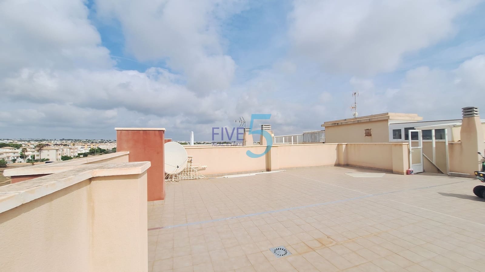 3 sovrum Lägenhet till salu i Orihuela Costa med pool - 279 900 € (Ref: 10132156)