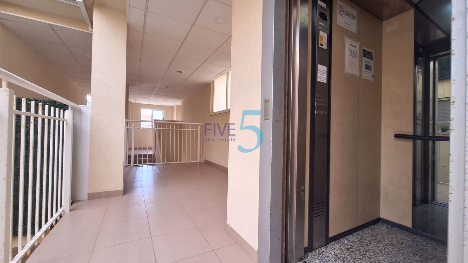 3 sovrum Lägenhet till salu i Orihuela Costa med pool - 279 900 € (Ref: 10132156)