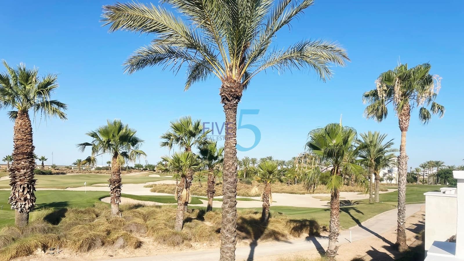 2 makuuhuone Omakotitalo myytävänä paikassa La Torre Golf Resort mukana uima-altaan 
autotalli - 240 000 € (Ref: 10132158)