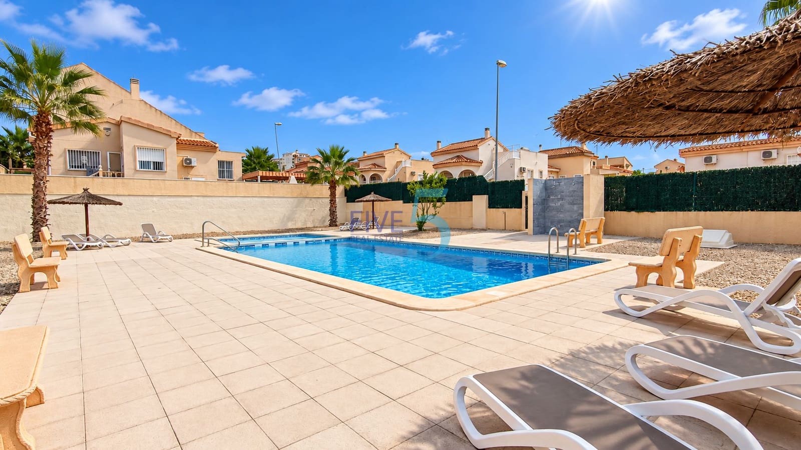 3 camera da letto Villa in vendita in Ciudad Quesada con piscina garage - 275.000 € (Rif: 10134919)