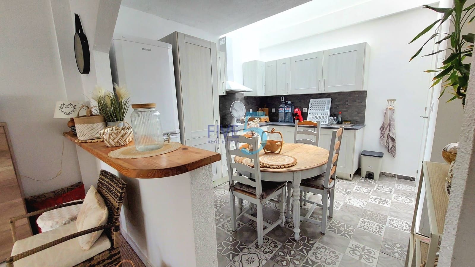 Pareado de 2 habitaciones en Torrevieja en venta con garaje - 178.000 € (Ref: 10135054)