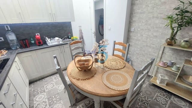Pareado de 2 habitaciones en Torrevieja en venta con garaje - 178.000 € (Ref: 10135054)