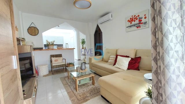 Pareado de 2 habitaciones en Torrevieja en venta con garaje - 178.000 € (Ref: 10135054)