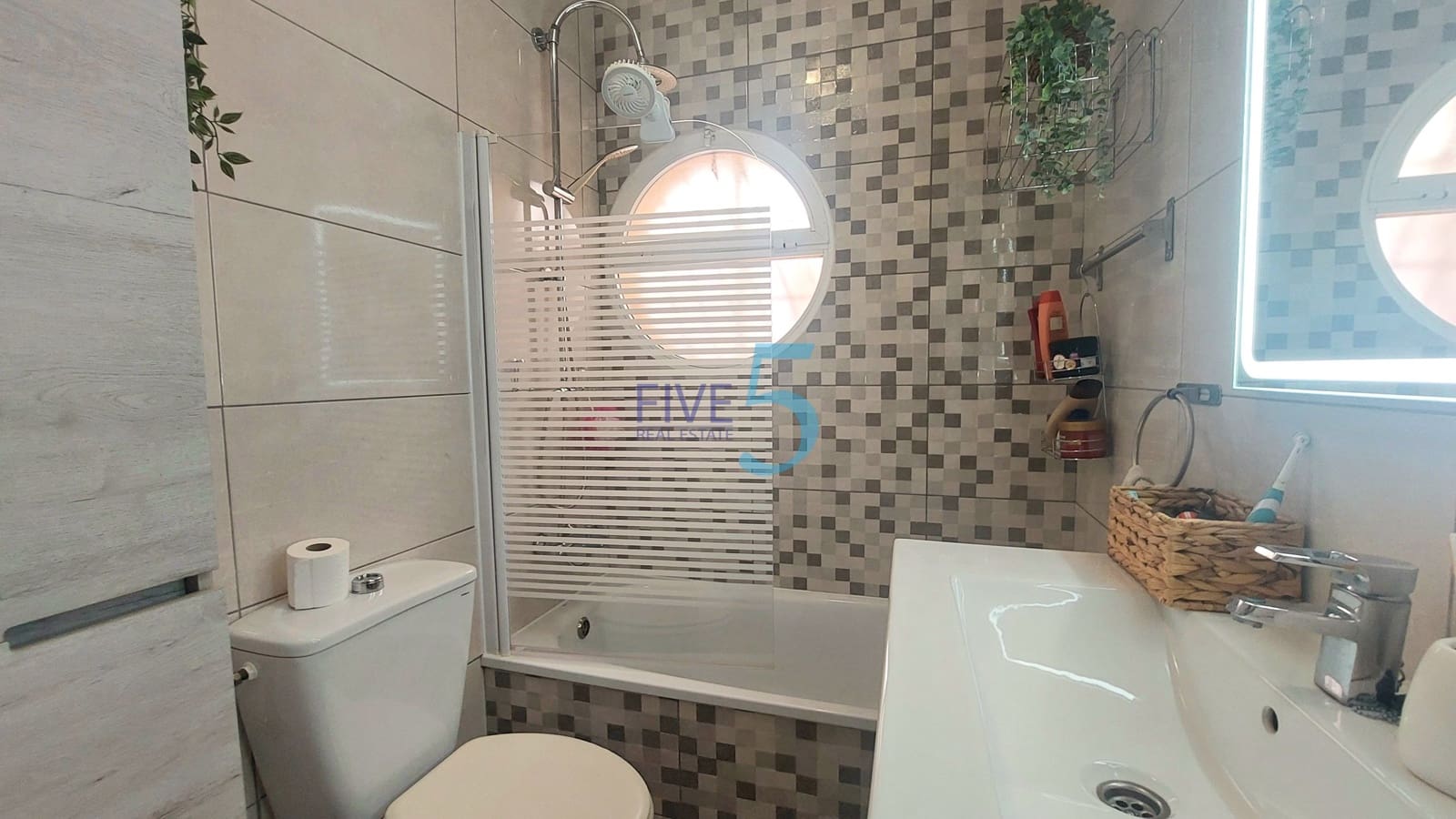 Pareado de 2 habitaciones en Torrevieja en venta con garaje - 178.000 € (Ref: 10135054)