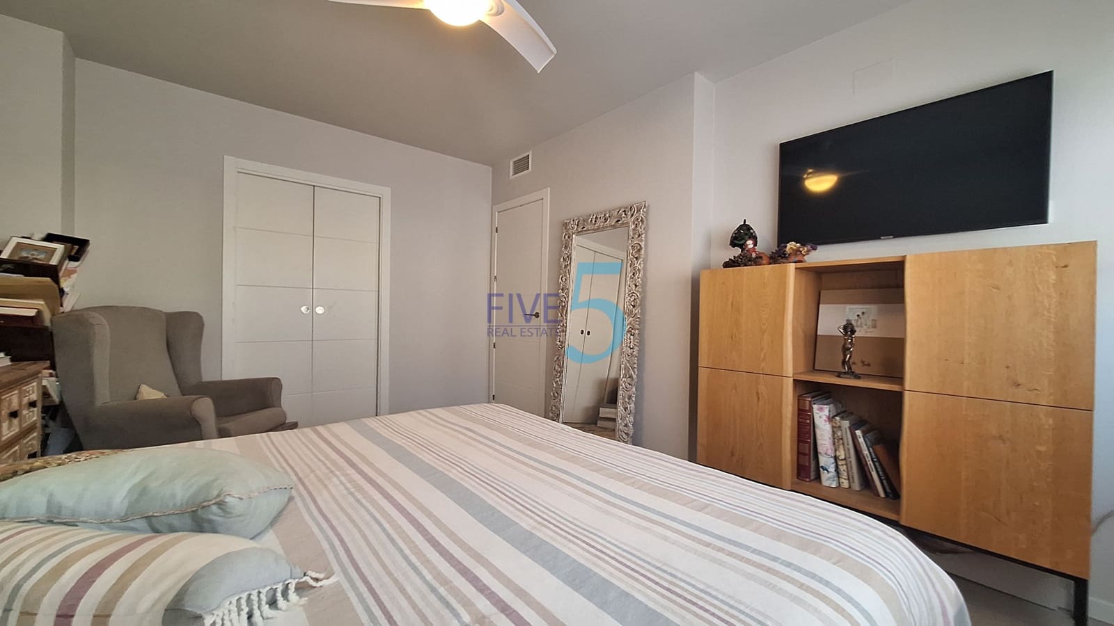 4 slaapkamer Villa te koop in San Pedro del Pinatar met zwembad garage - € 595.000 (Ref: 10135328)