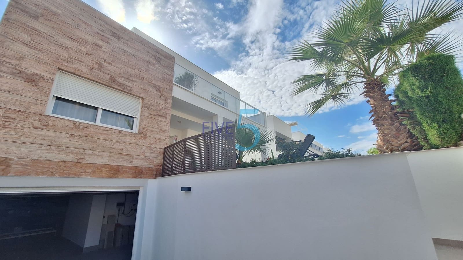 4 slaapkamer Villa te koop in San Pedro del Pinatar met zwembad garage - € 595.000 (Ref: 10135328)