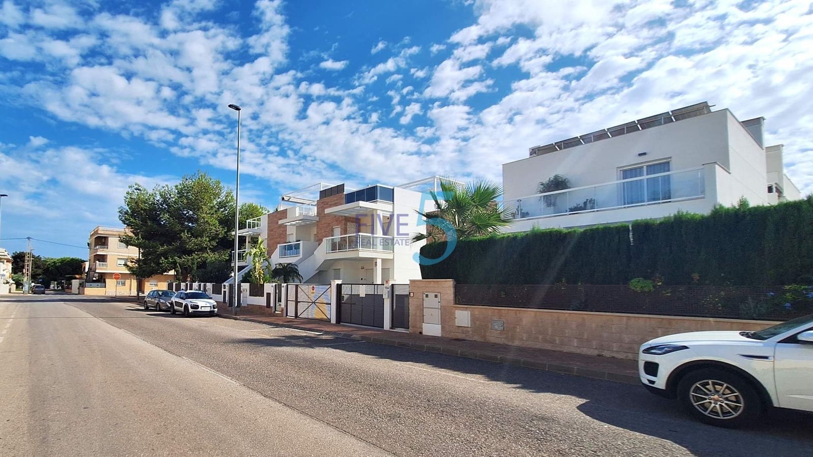 4 slaapkamer Villa te koop in San Pedro del Pinatar met zwembad garage - € 595.000 (Ref: 10135328)
