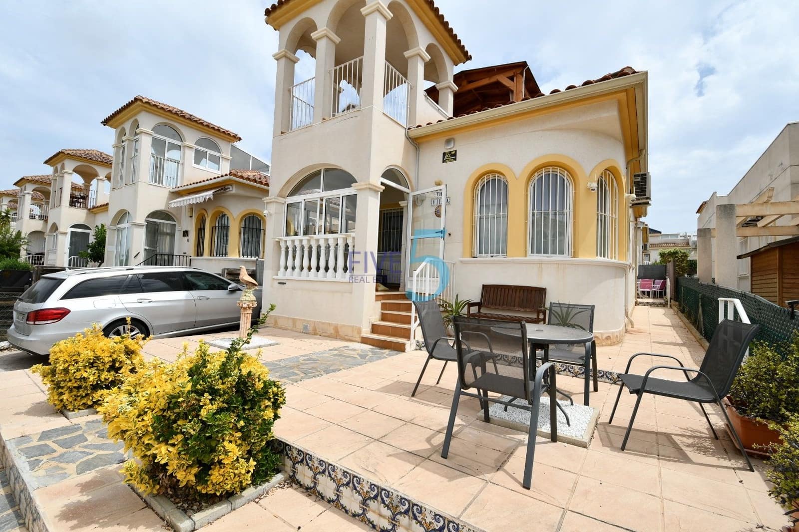 3 bedroom Villa for sale in Rojales with pool garage - € 285,000 (Ref: 10135329)