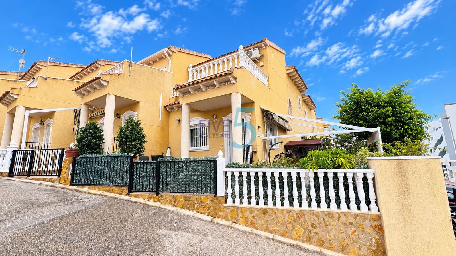 2 chambre Maison de Ville à vendre à Villamartin avec piscine - 195 000 € (Ref: 10138874)