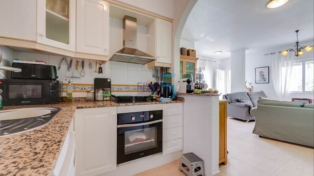 2 soverom Hus til salgs i Villamartin, Orihuela med svømmebasseng - € 195 000 (Ref: 10138874)