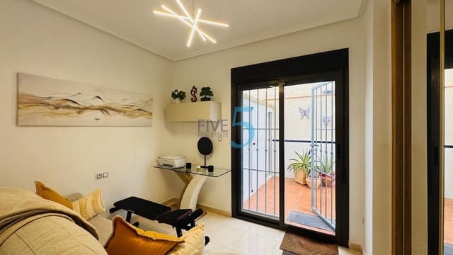 3 soverom Hus til salgs i San Miguel de Salinas med svømmebasseng - € 269 000 (Ref: 10138972)