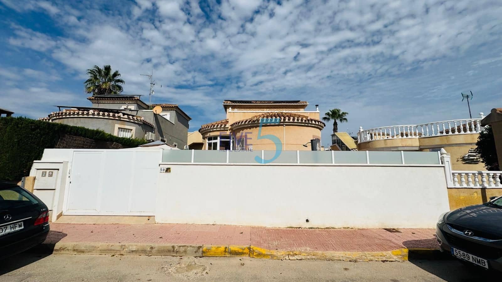 4 quarto Moradia para venda em Playa Flamenca com piscina garagem - 350 000 € (Ref: 10138973)