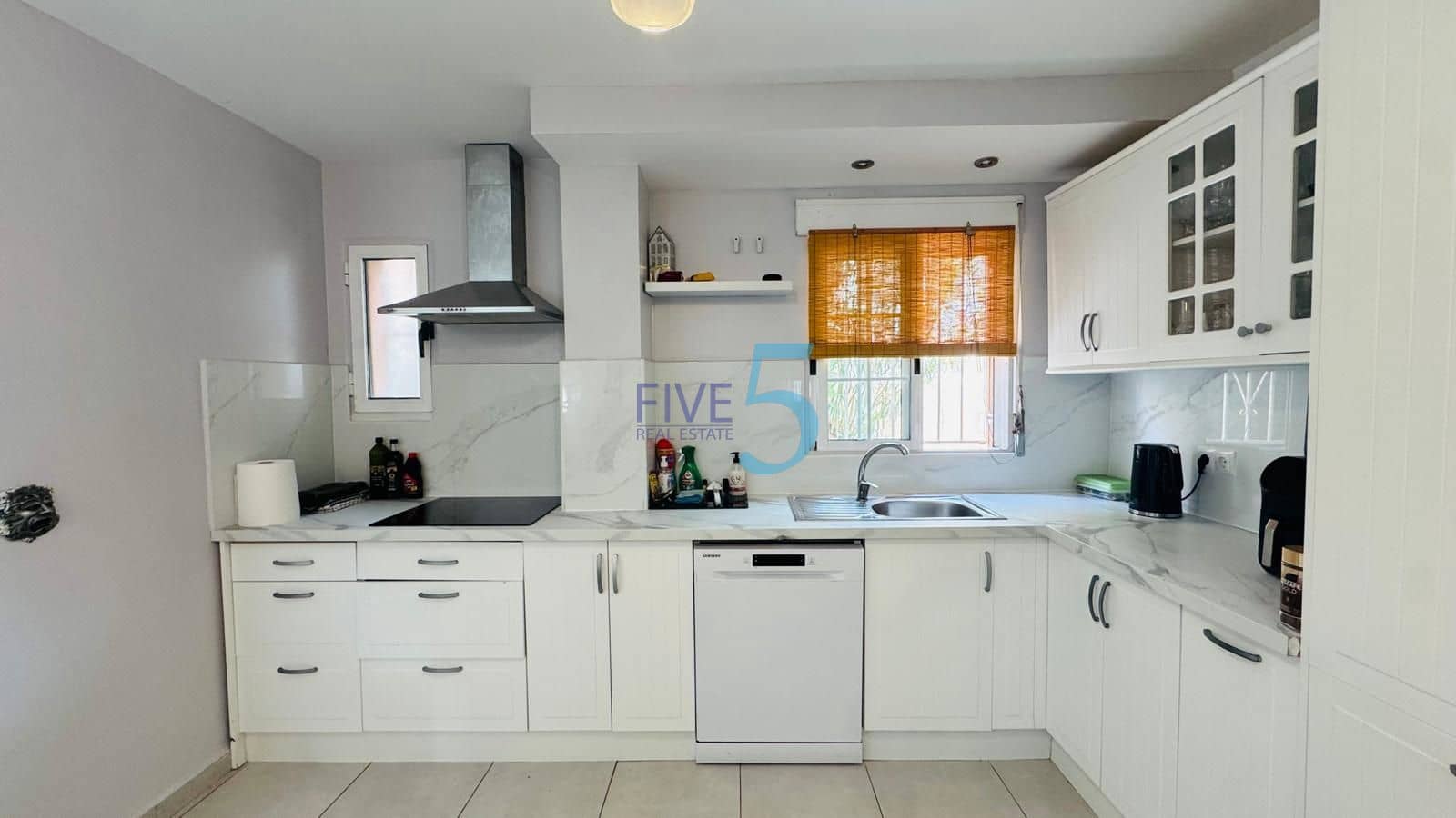 4 quarto Moradia para venda em Playa Flamenca com piscina garagem - 350 000 € (Ref: 10138973)