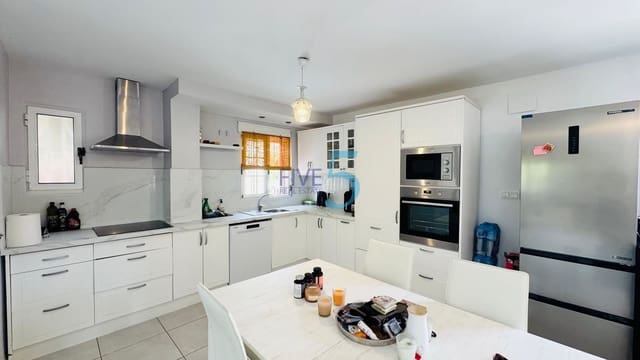 4 quarto Moradia para venda em Playa Flamenca, Orihuela com piscina garagem - 350 000 € (Ref: 10138973)