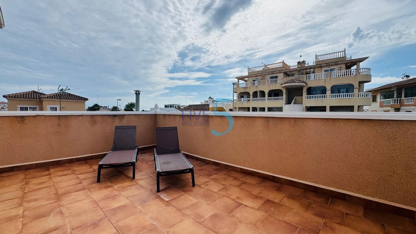 4 quarto Moradia para venda em Playa Flamenca com piscina garagem - 350 000 € (Ref: 10138973)