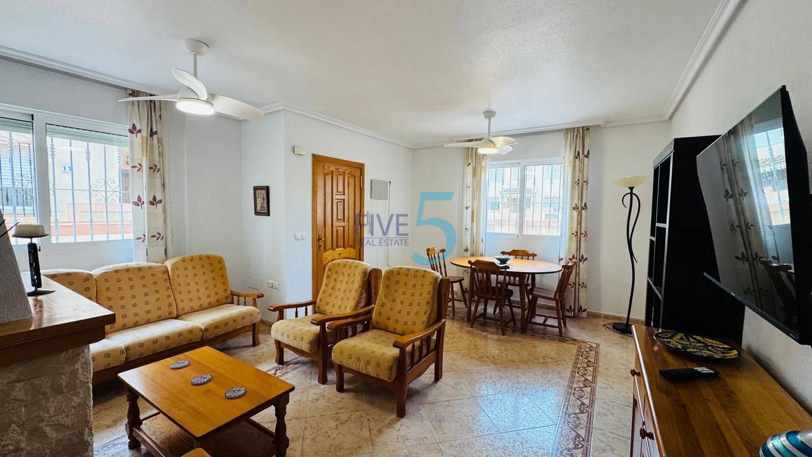 3 slaapkamer Appartement te koop in La Zenia met zwembad garage - € 220.000 (Ref: 10138974)