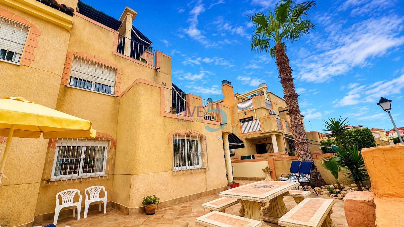 3 slaapkamer Appartement te koop in La Zenia met zwembad garage - € 220.000 (Ref: 10138974)