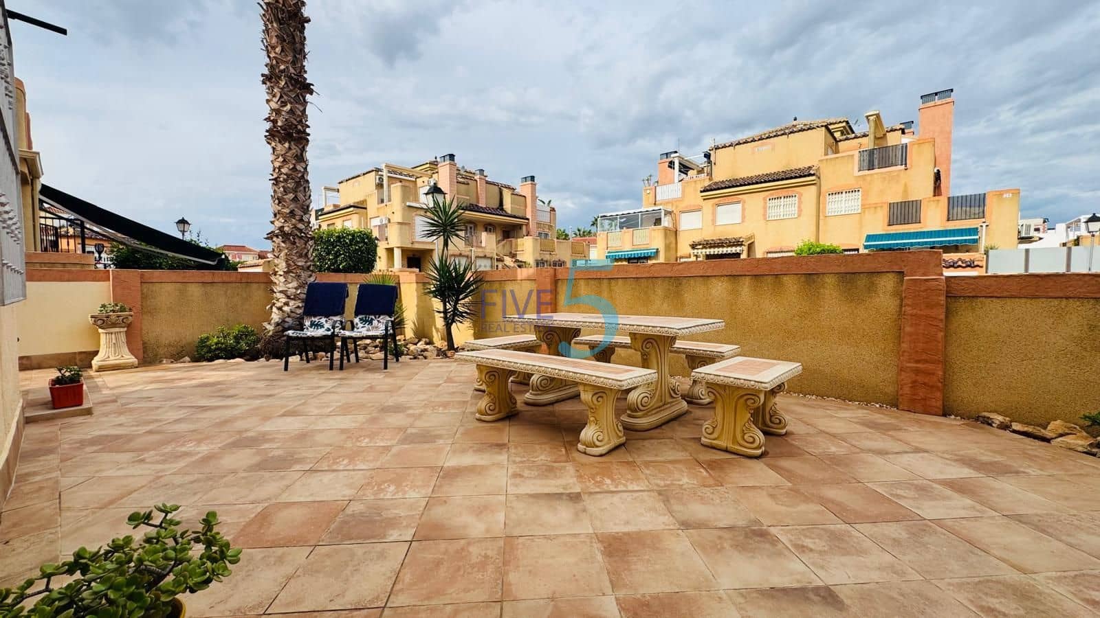 3 slaapkamer Appartement te koop in La Zenia met zwembad garage - € 220.000 (Ref: 10138974)