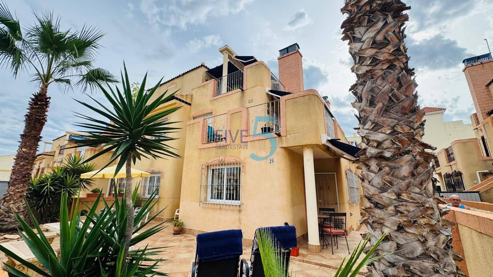 3 slaapkamer Appartement te koop in La Zenia met zwembad garage - € 220.000 (Ref: 10138974)