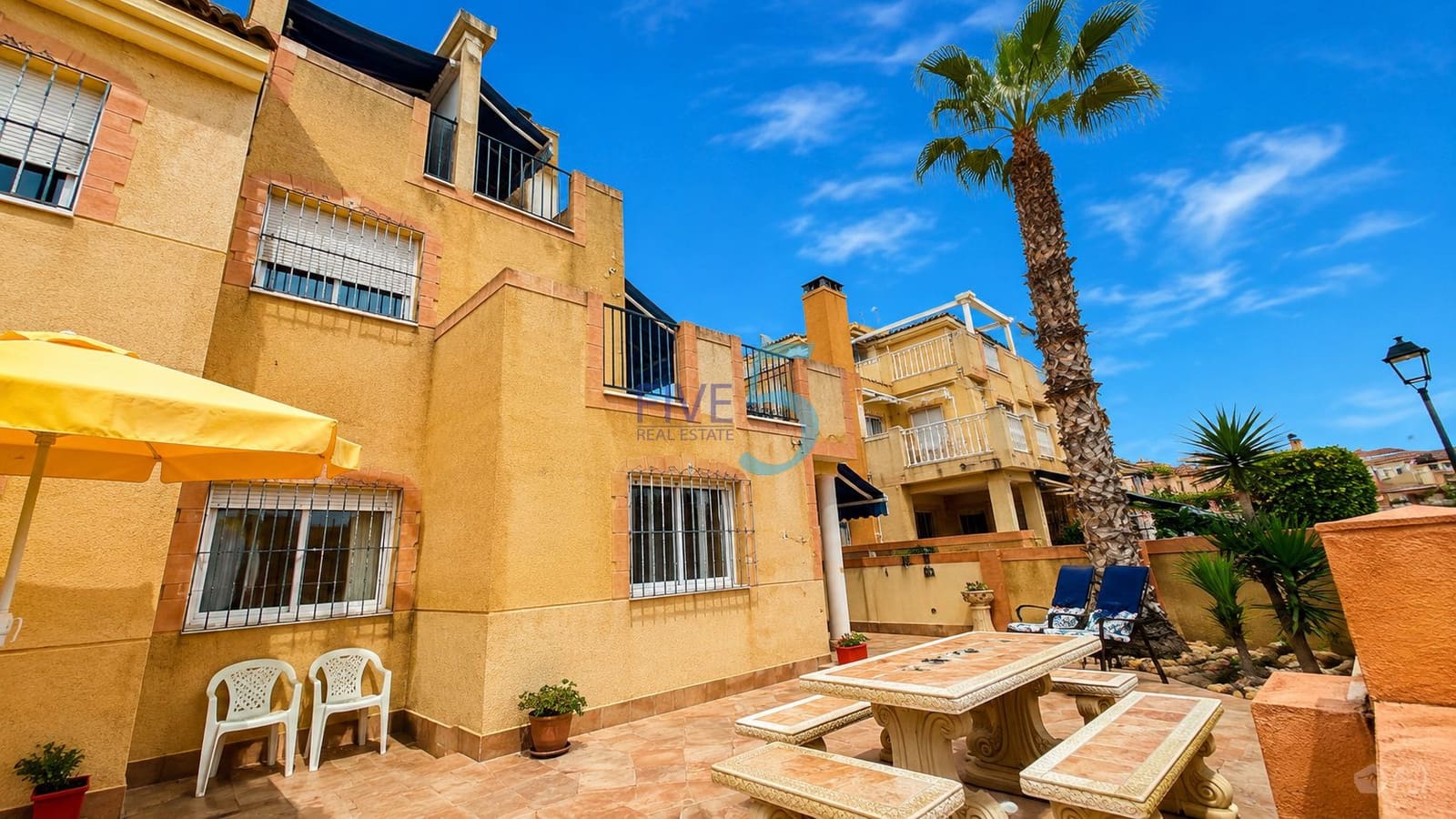 3 bedroom Apartment for sale in La Zenia with pool garage - € 220,000 (Ref: 10138974)