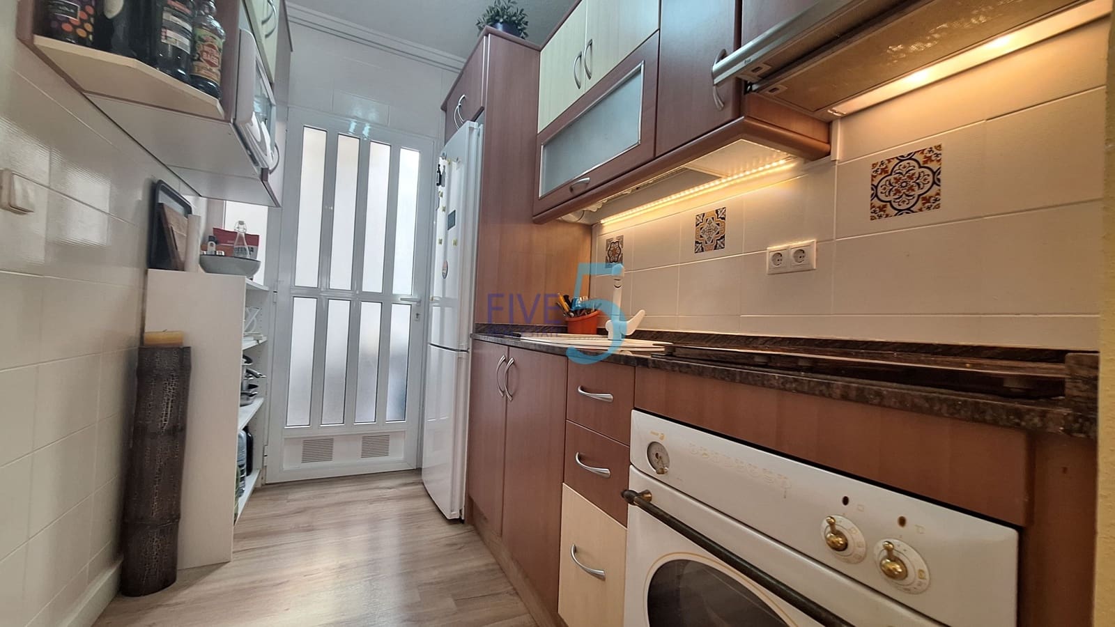 1 soveværelse Semi-Rækkehus til salg i Alicante by med swimmingpool garage - € 219.000 (Ref: 10140113)