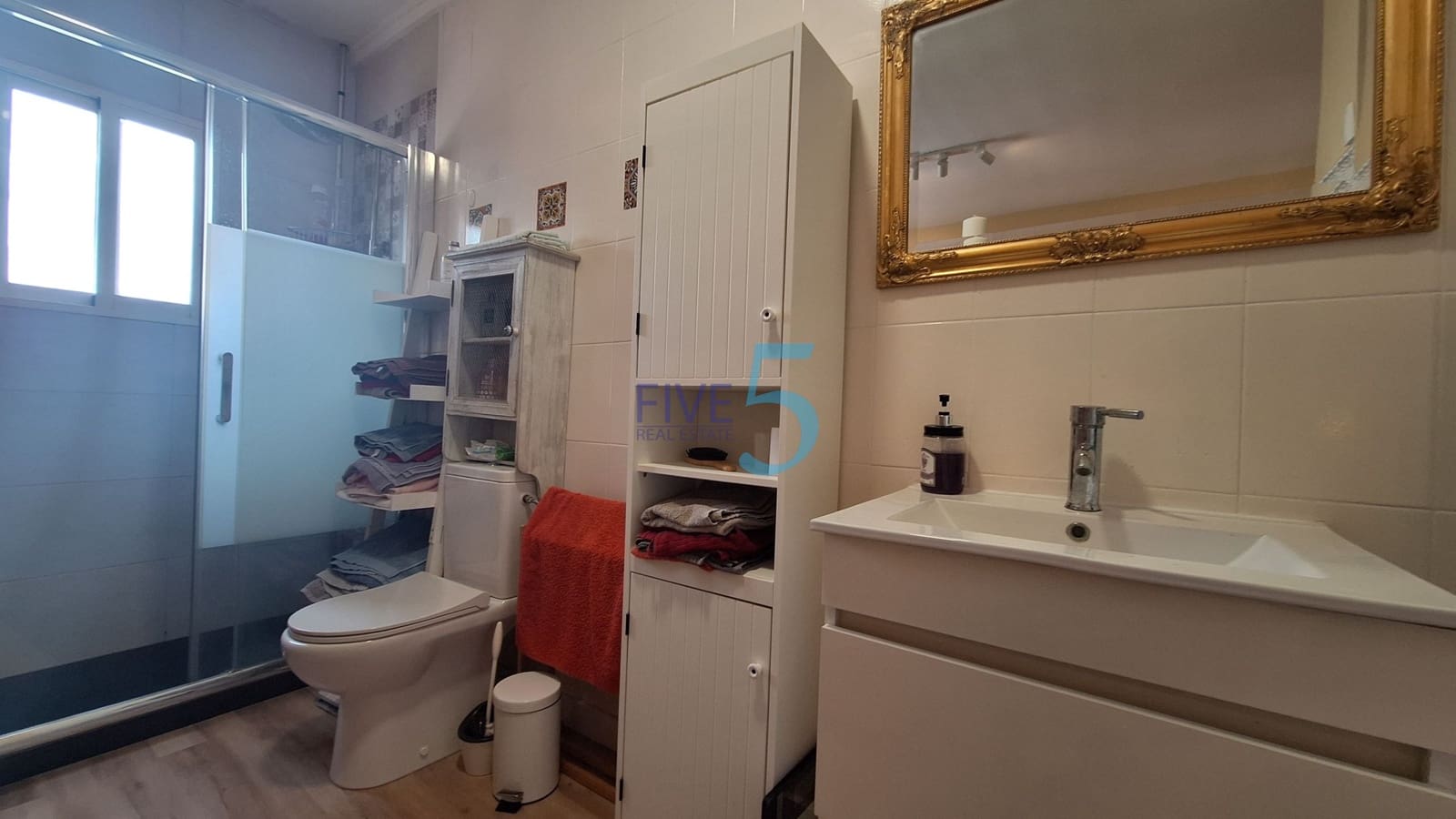 1 soveværelse Semi-Rækkehus til salg i Alicante by med swimmingpool garage - € 219.000 (Ref: 10140113)