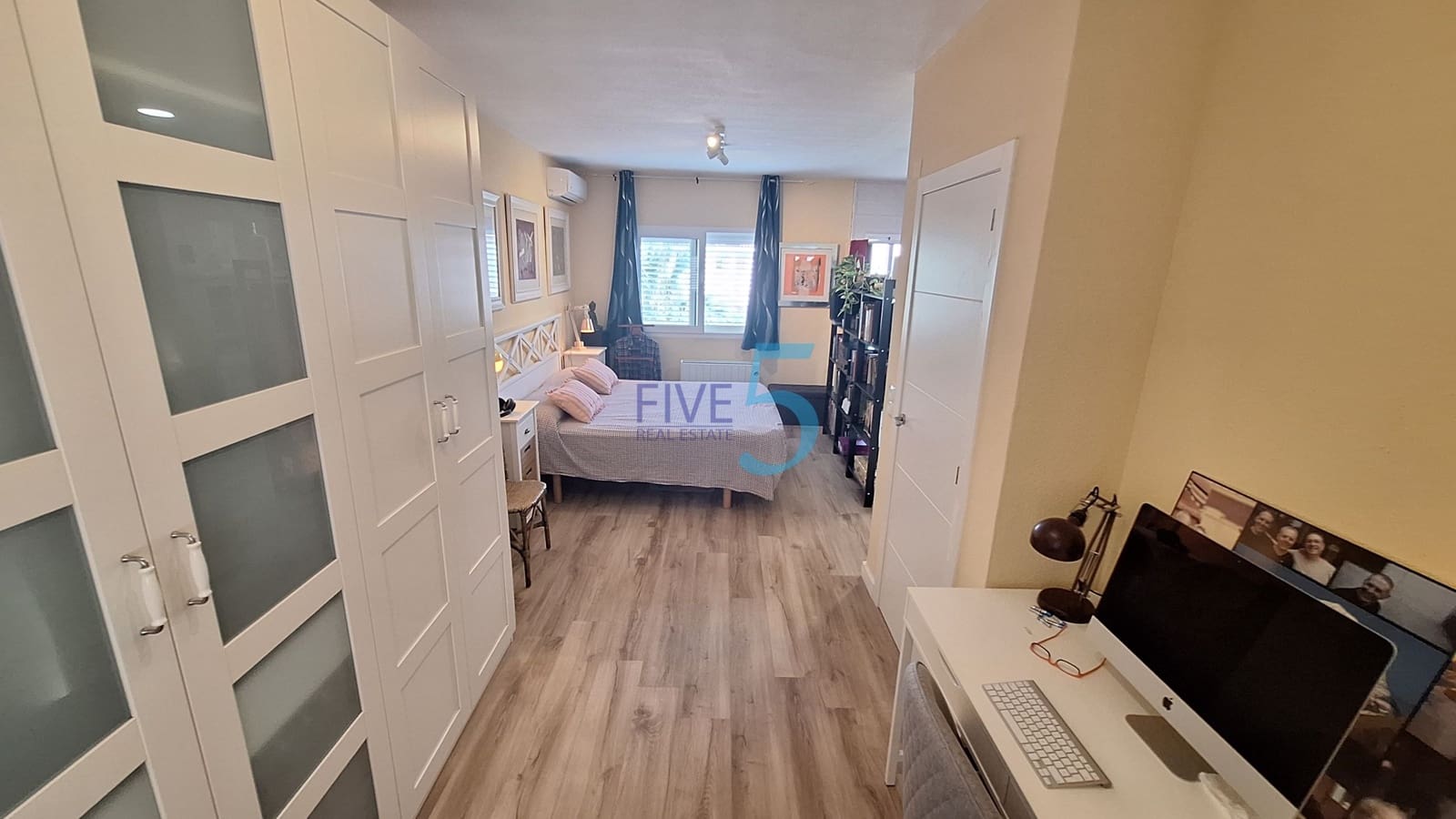 1 soveværelse Semi-Rækkehus til salg i Alicante by med swimmingpool garage - € 219.000 (Ref: 10140113)