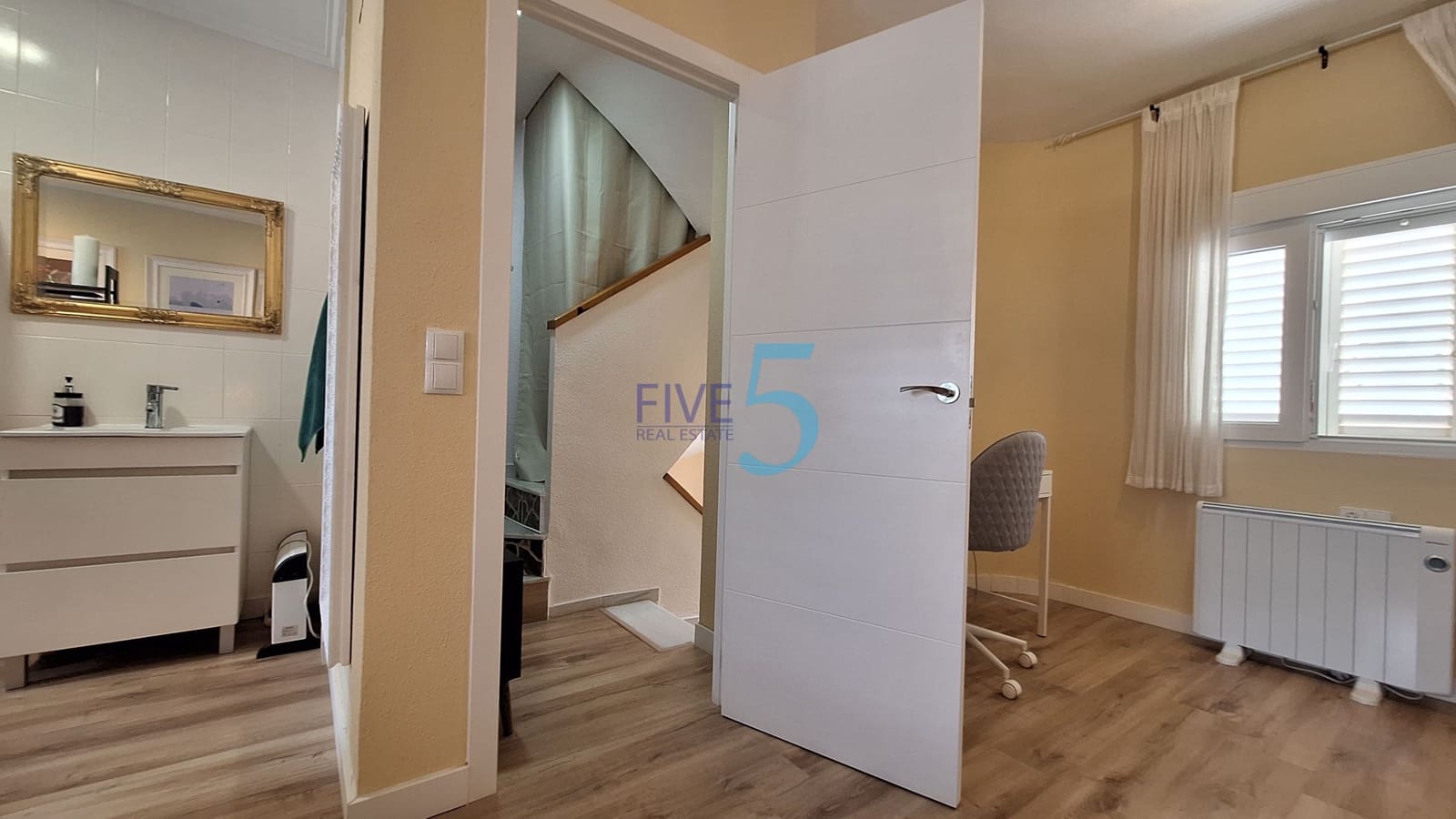 1 soveværelse Semi-Rækkehus til salg i Alicante by med swimmingpool garage - € 219.000 (Ref: 10140113)