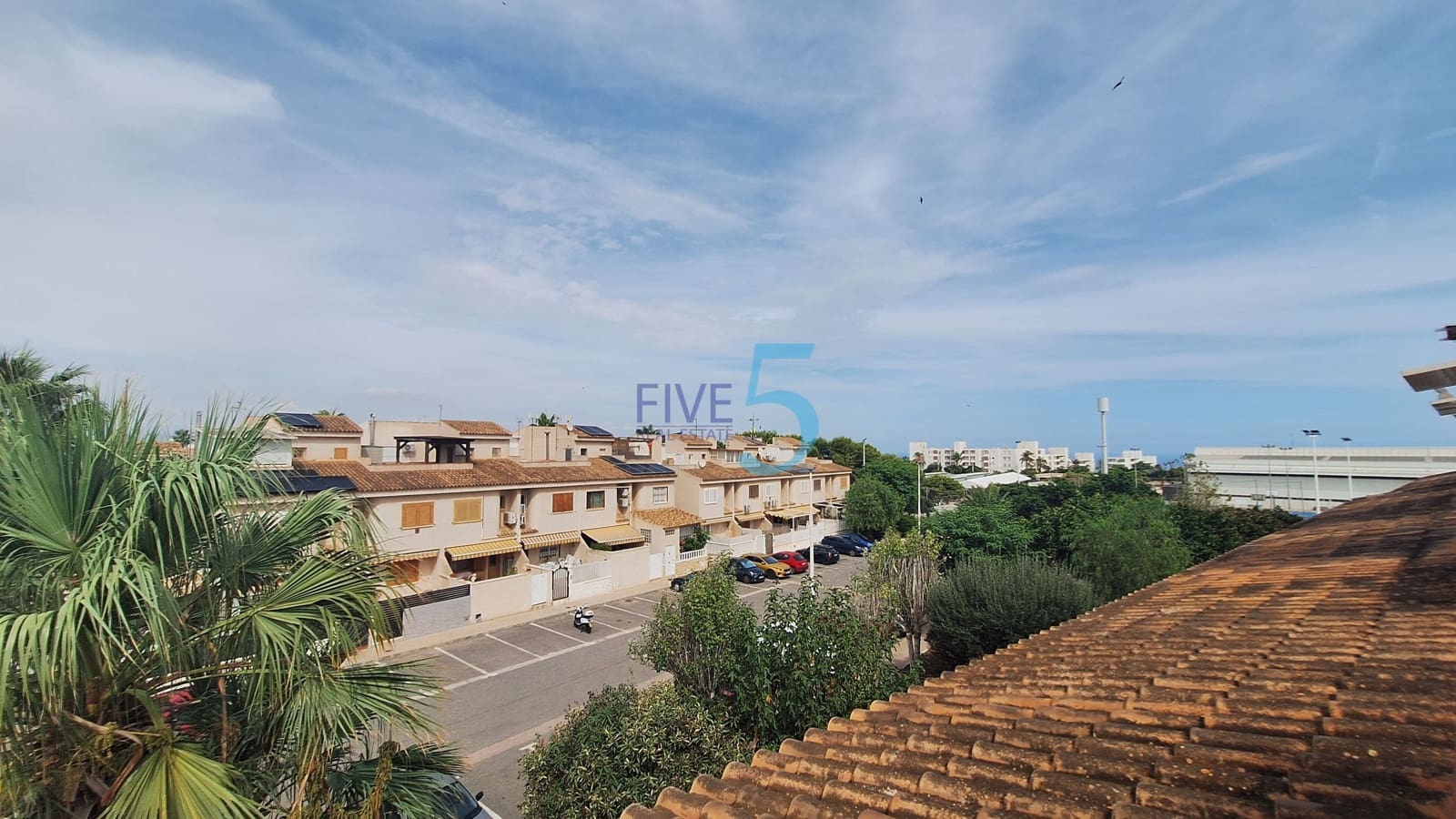 1 soveværelse Semi-Rækkehus til salg i Alicante by med swimmingpool garage - € 219.000 (Ref: 10140113)