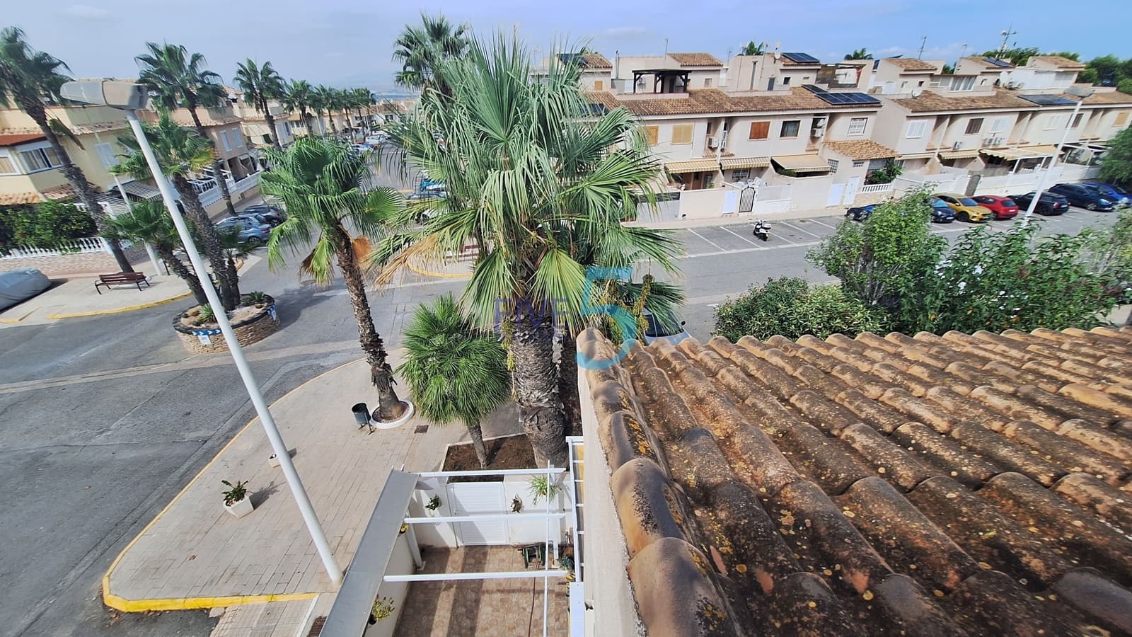 1 soveværelse Semi-Rækkehus til salg i Alicante by med swimmingpool garage - € 219.000 (Ref: 10140113)