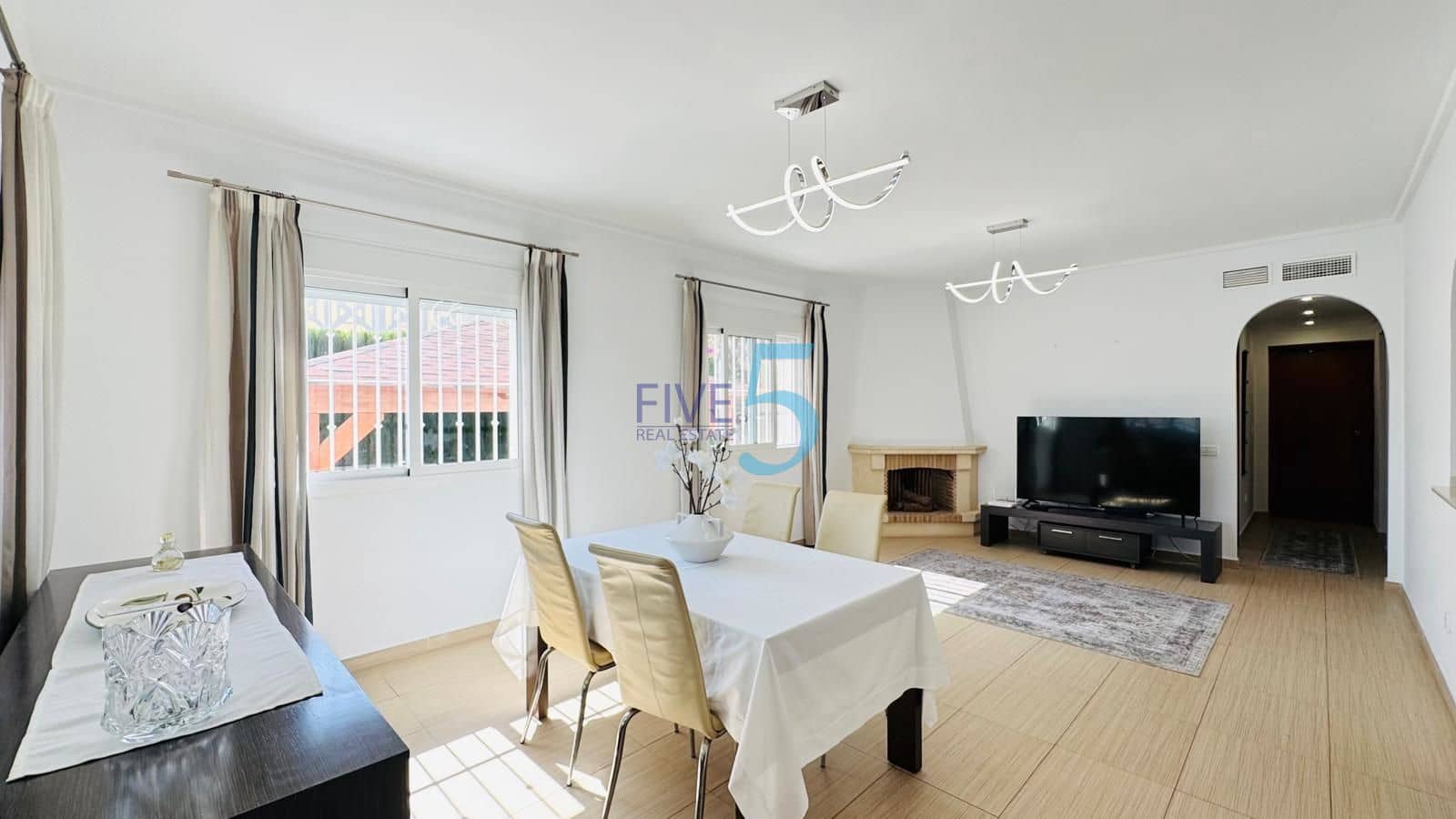 3 slaapkamer Villa te koop in Ciudad Quesada met zwembad garage - € 599.000 (Ref: 10141563)