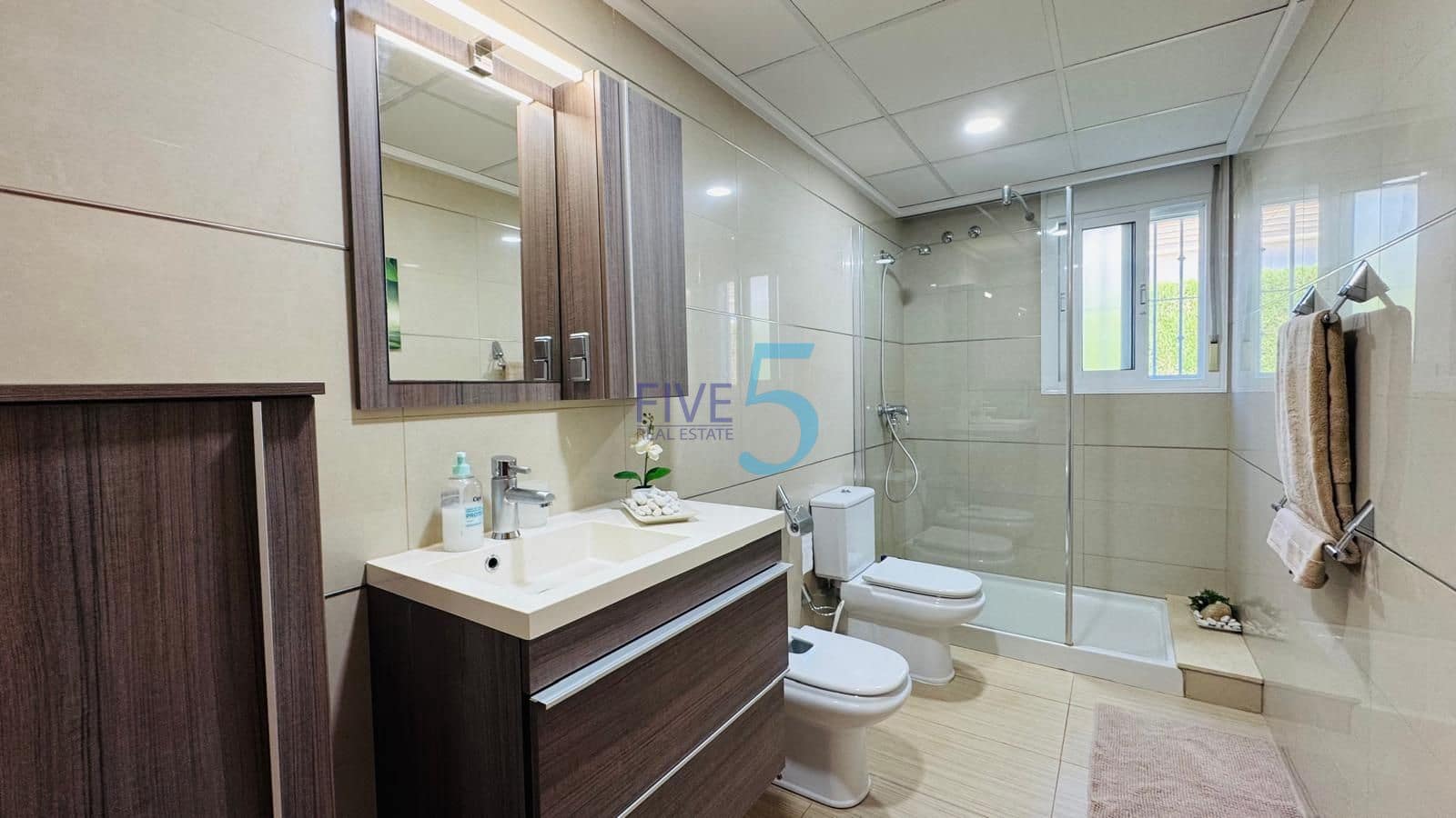 3 slaapkamer Villa te koop in Ciudad Quesada met zwembad garage - € 599.000 (Ref: 10141563)