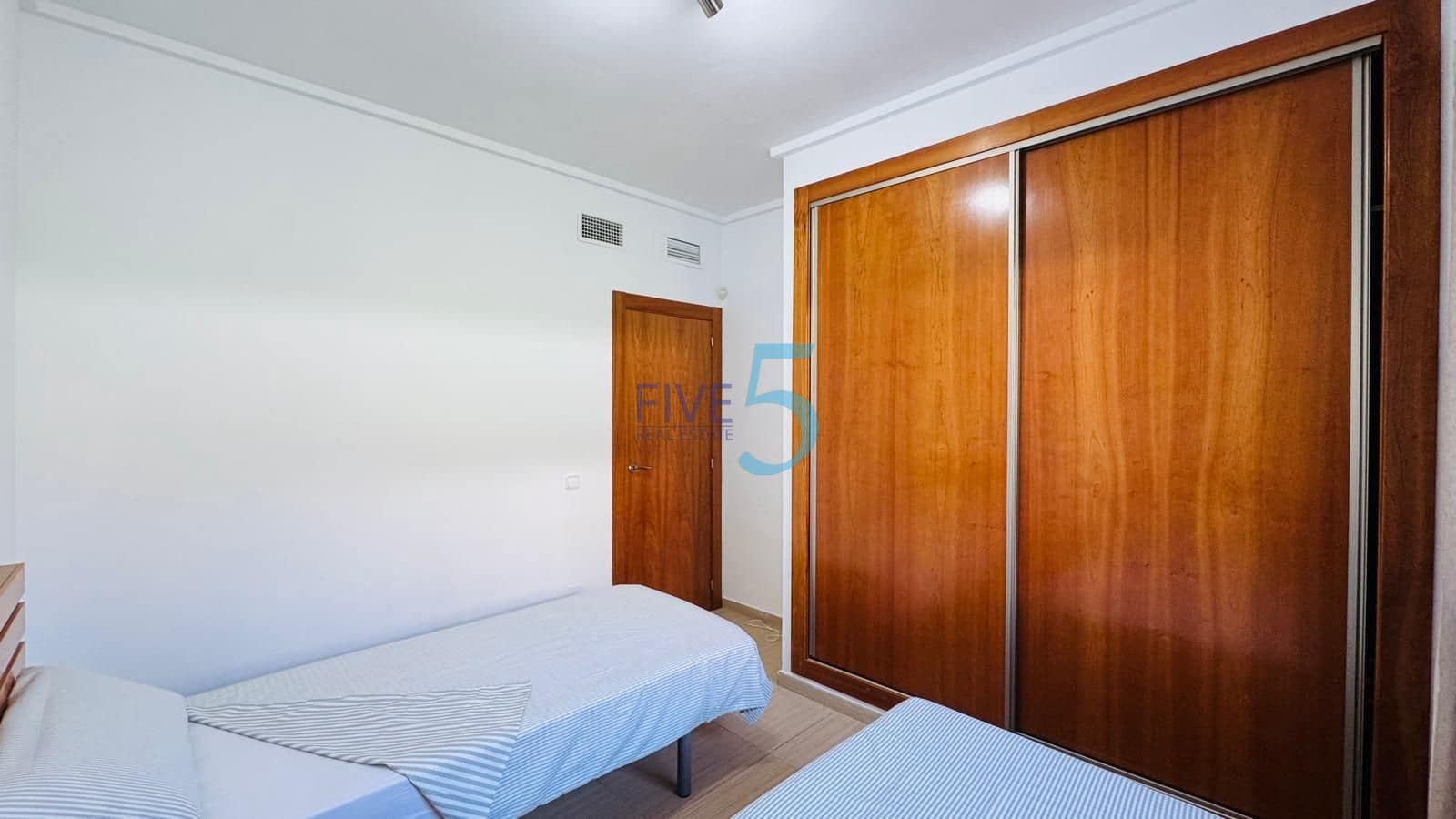 3 slaapkamer Villa te koop in Ciudad Quesada met zwembad garage - € 599.000 (Ref: 10141563)