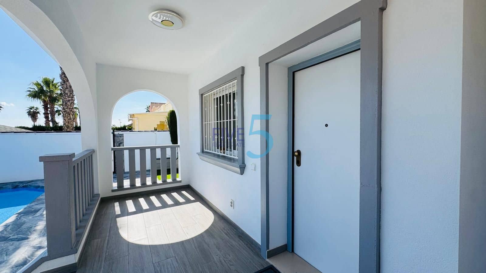 3 slaapkamer Villa te koop in Ciudad Quesada met zwembad garage - € 599.000 (Ref: 10141563)