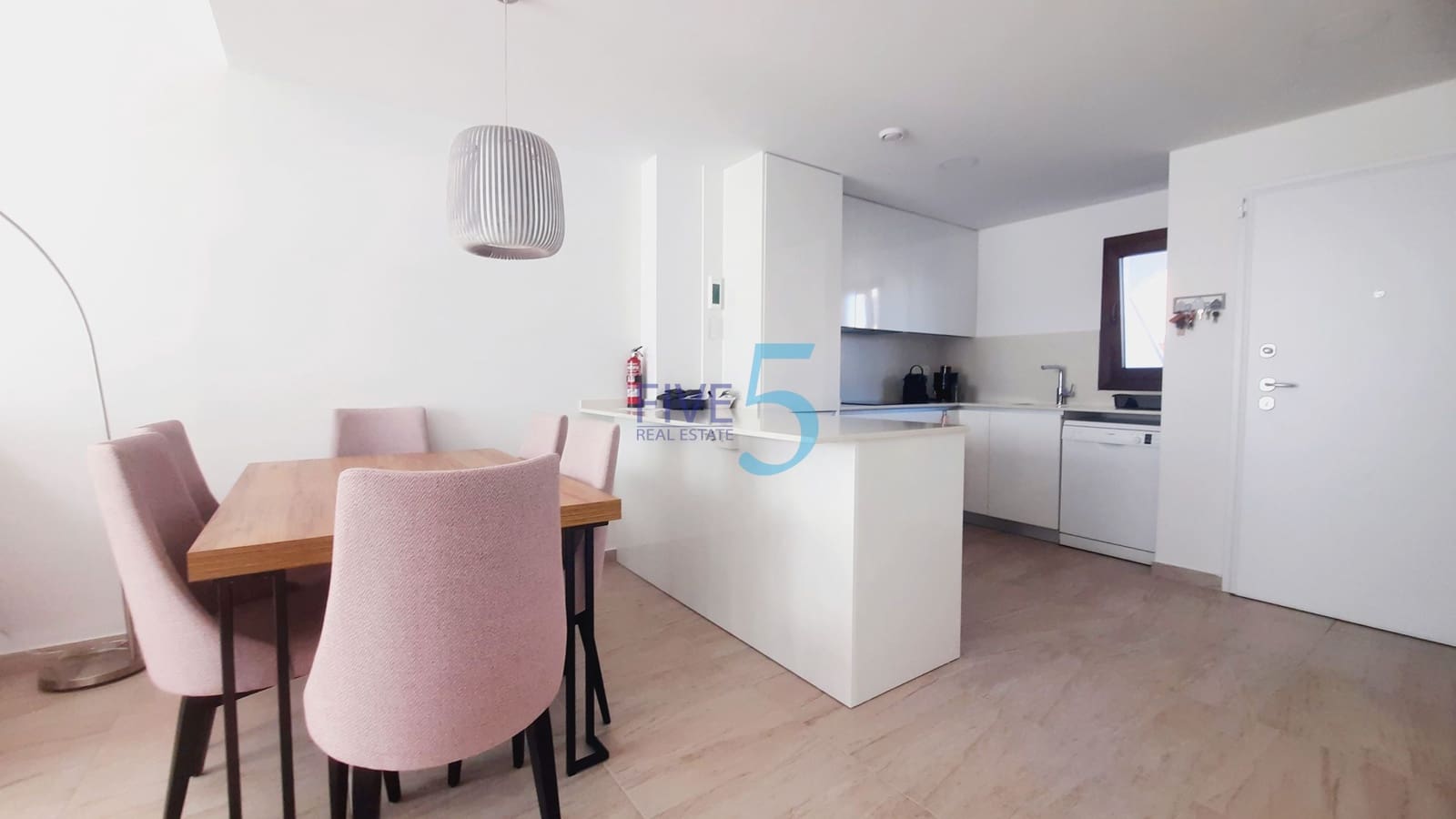 Apartamento de 2 habitaciones en San Pedro del Pinatar en venta con piscina garaje - 249.500 € (Ref: 10145093)