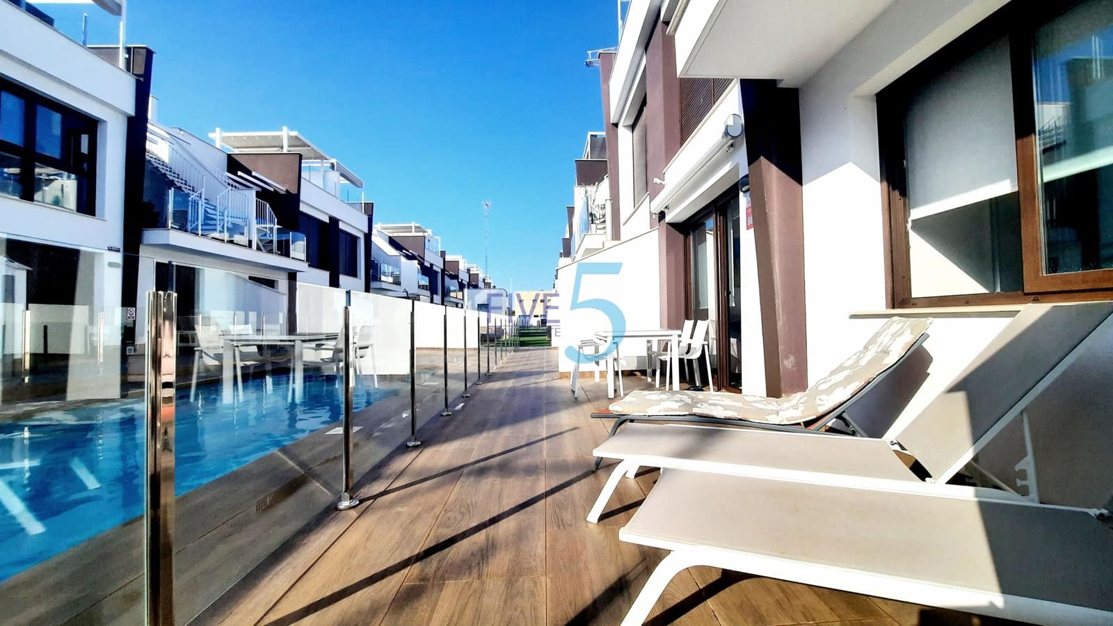 Apartamento de 2 habitaciones en San Pedro del Pinatar en venta con piscina garaje - 249.500 € (Ref: 10145093)