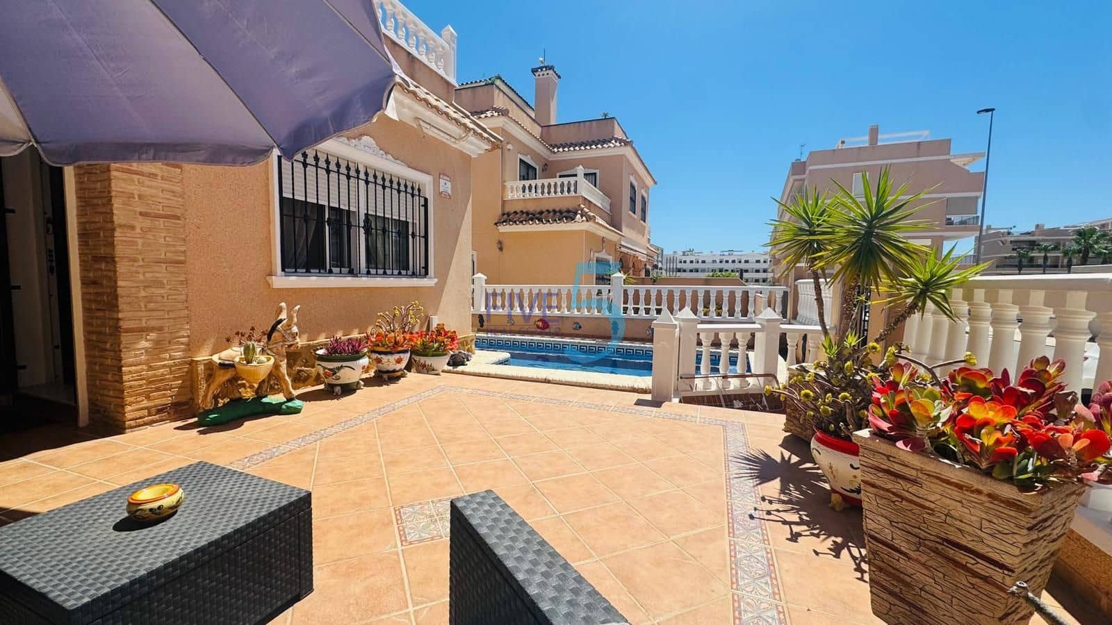 2 chambre Maison de Ville à vendre à Villamartin avec piscine - 250 000 € (Ref: 10145639)
