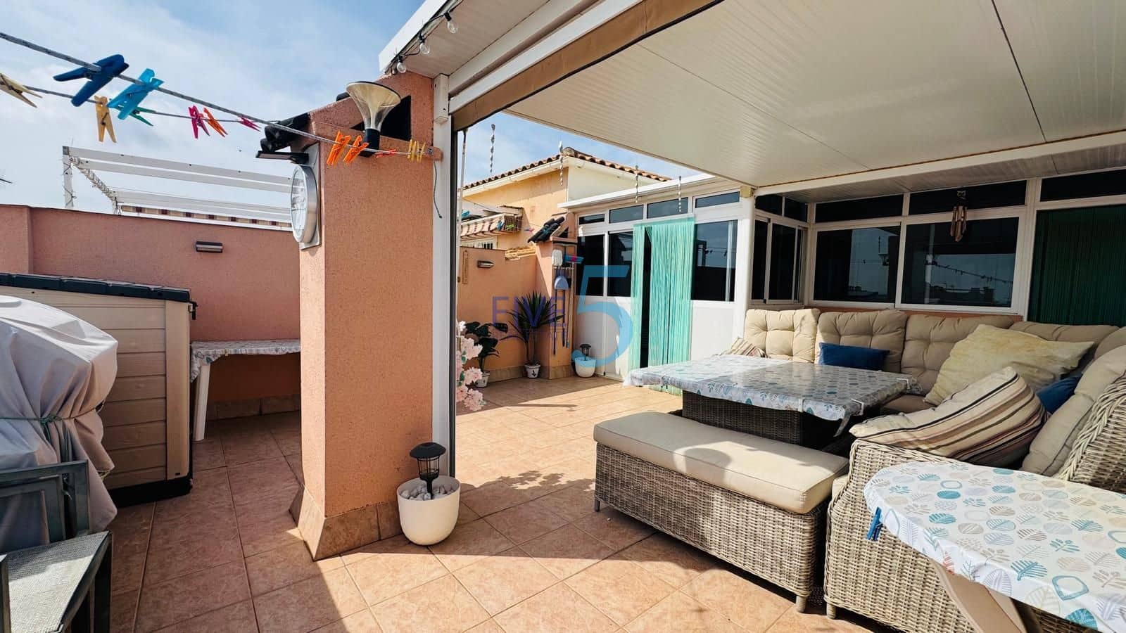 2 sypialnia Bungalow na sprzedaż w La Florida z basenem - 185 000 € (Ref: 10148091)