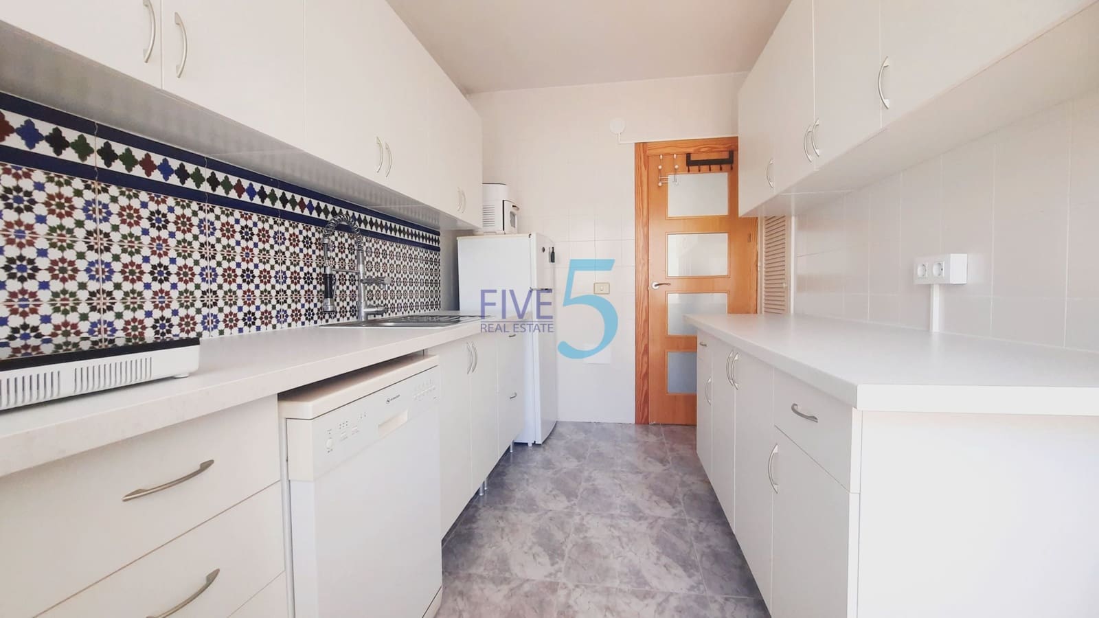 4 sovrum Semi-fristående Villa till salu i Los Alcazares med garage - 195 000 € (Ref: 10148895)
