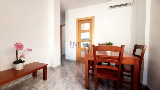 4 sovrum Semi-fristående Villa till salu i Los Alcázares med garage - 195 000 € (Ref: 10148895)