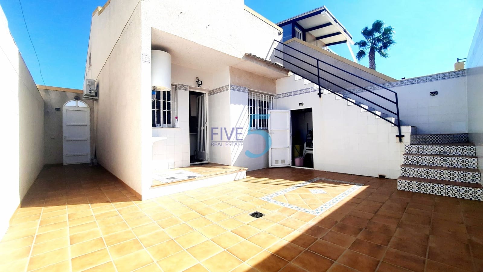 4 sovrum Semi-fristående Villa till salu i Los Alcazares med garage - 195 000 € (Ref: 10148895)