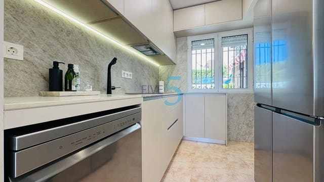 Chalet de 3 habitaciones en Dehesa de Campoamor, Orihuela en venta con piscina garaje - 360.000 € (Ref: 10149343)